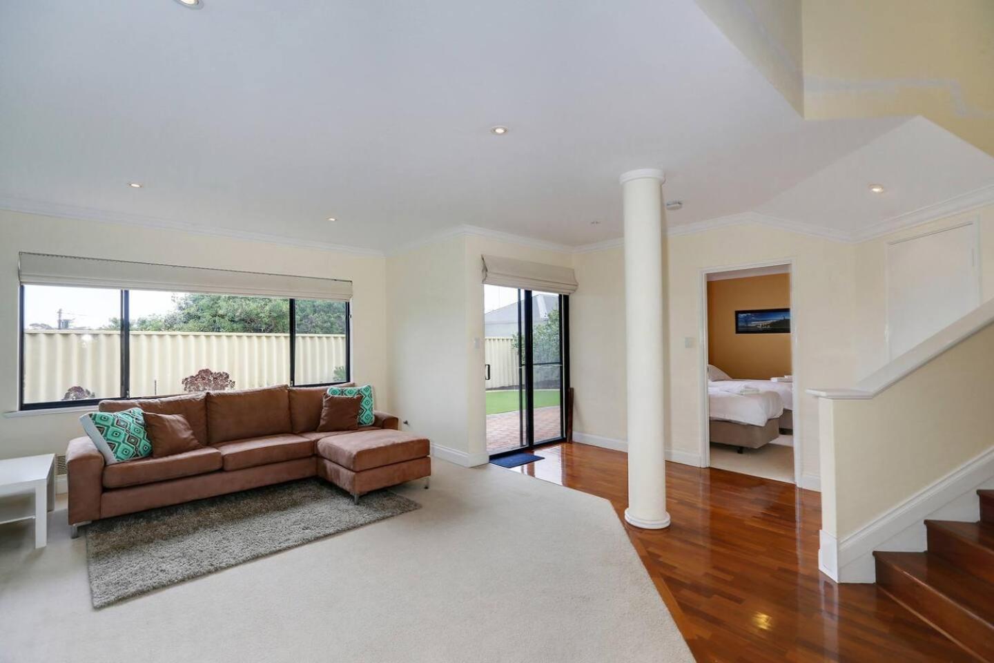 Villa Rancho Relaxo Fabulous Value Scarborough Beach Exterior foto